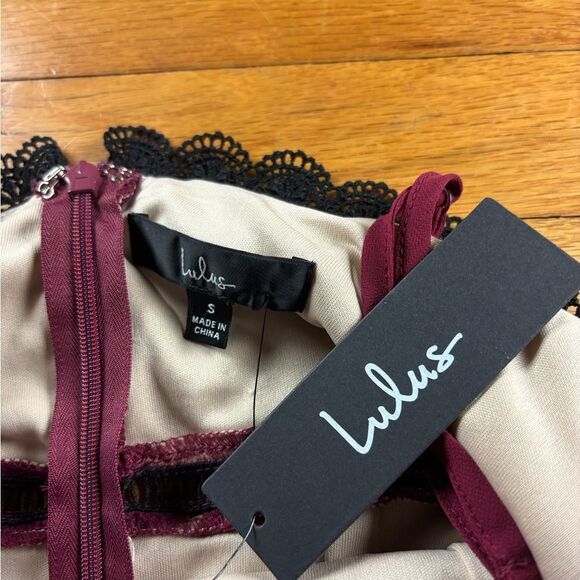 NWT Lulus Alluring Dream Burgundy Floral Mesh Lace Trumpet Midi Dress, Small - Picture 10 of 11
